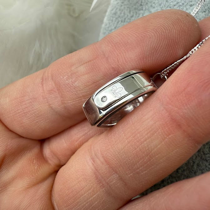 Round glass and .925 Silver locket & Heart Charm