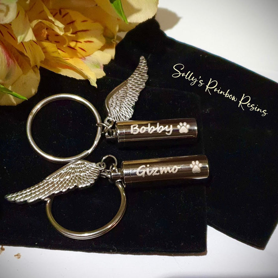 Self Filll winged Urn Keyring