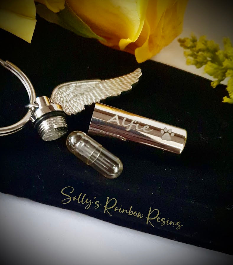 Self Filll winged Urn Keyring
