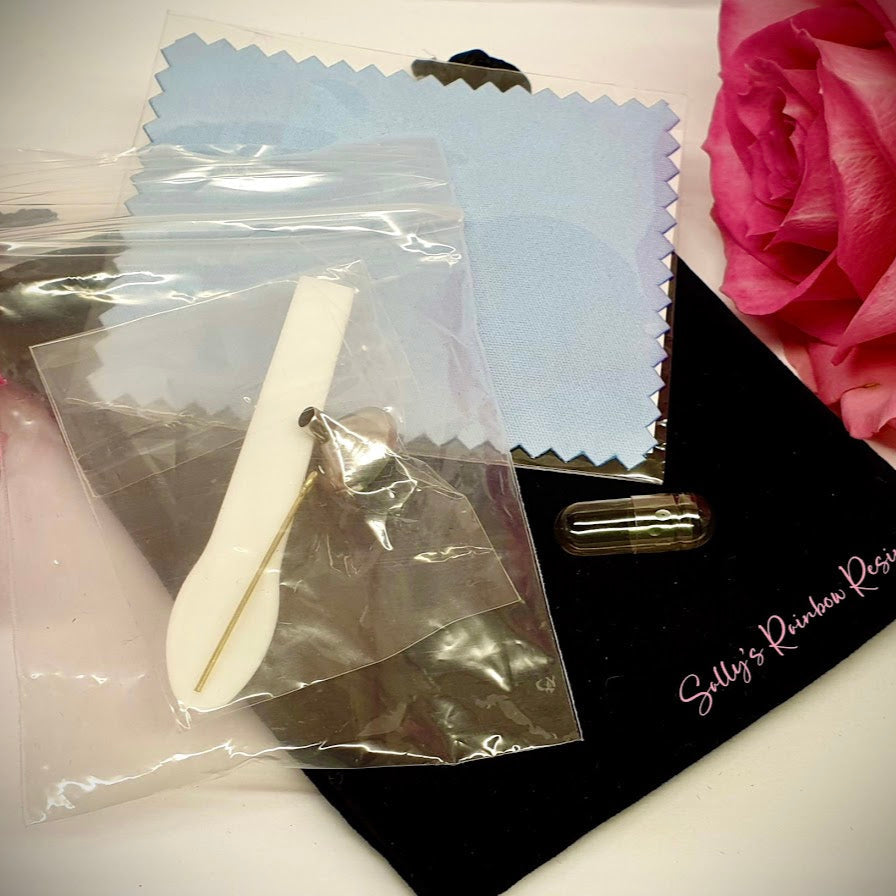 Self Filll winged Urn Keyring